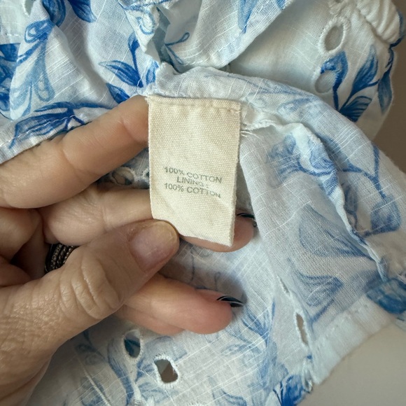 Elegant Blue Floral Blouse by forever that girl size 6 - Picture 5 of 6